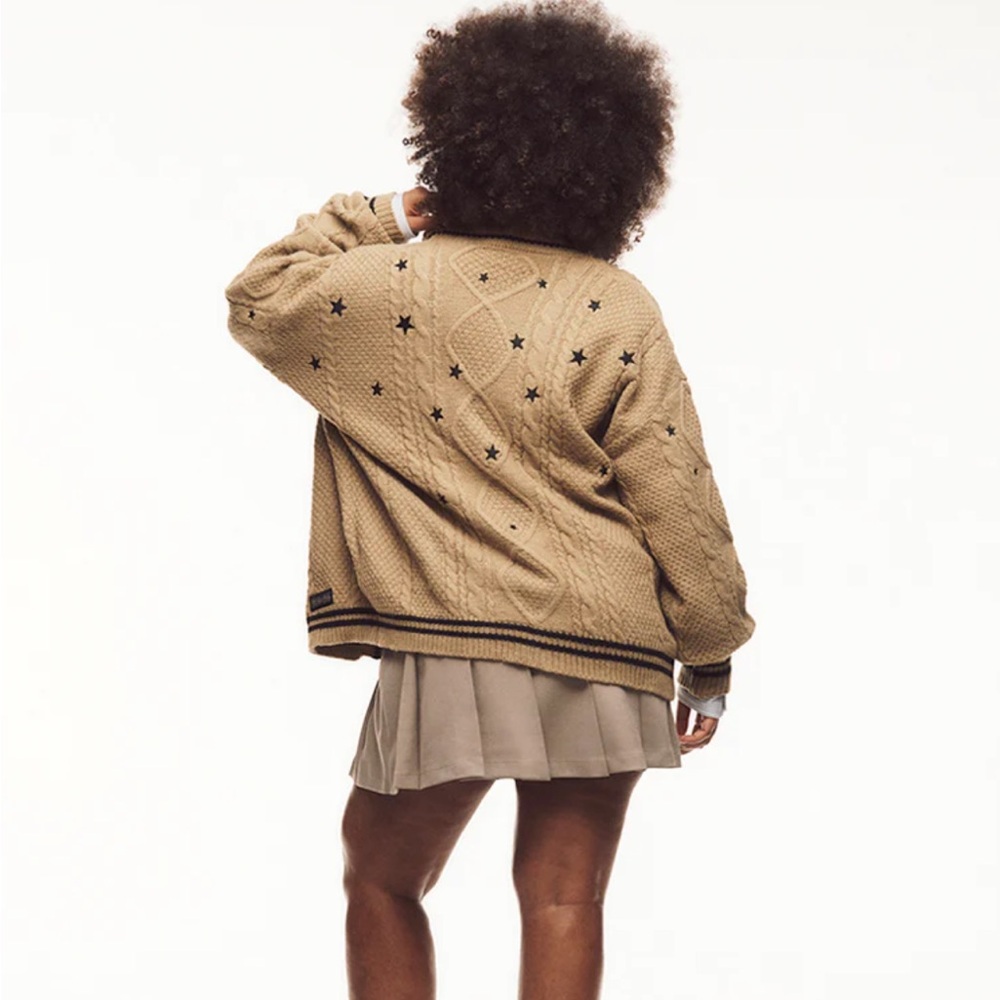 Cozy Knit Star Sweater - Picture 7 of 7